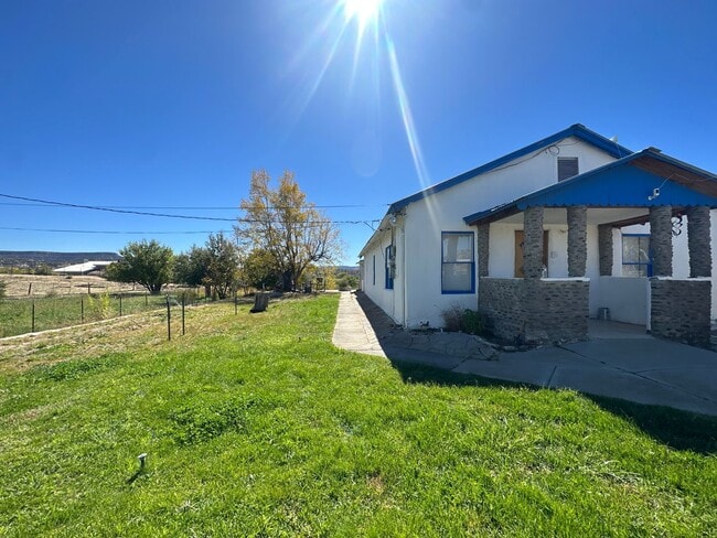 Building Photo - 2 bedroom 1 bathroom house for rent in Blanco