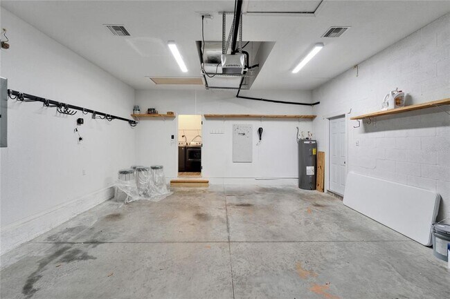 Building Photo - 3813 N Highland Ave