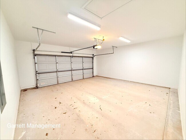Building Photo - Amazing 4/2.5 House for Rent in Lampasas, Tx