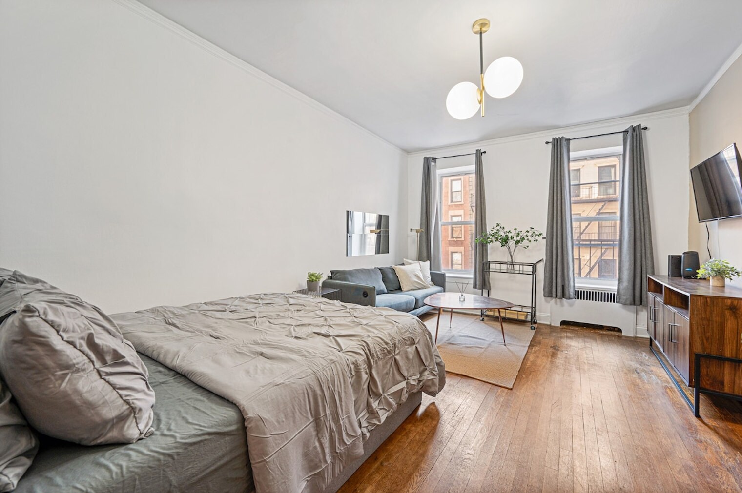 Building Photo - 343 E 51st St