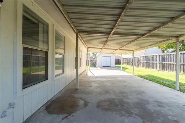 Building Photo - 1403 Chesapeake Dr