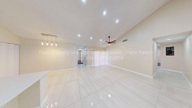 Building Photo - 1080 Summit Pl Cir