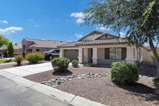 Building Photo - 740 E Mule Train Trail