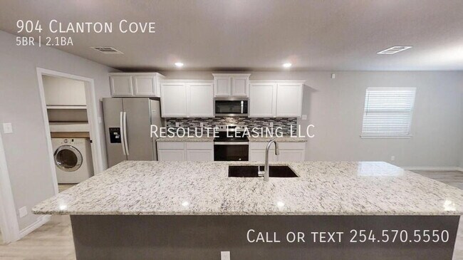 Building Photo - 904 Clanton Cove