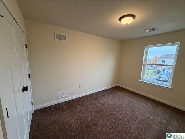 Building Photo - 102 Linda Ct N