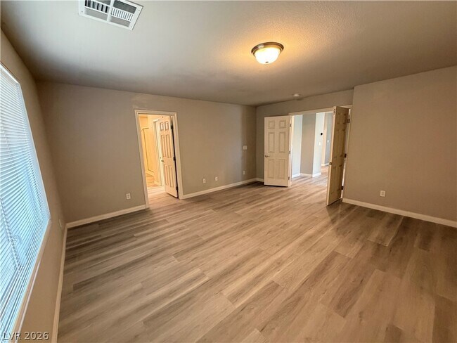 Building Photo - 6055 Montana Peak Ave