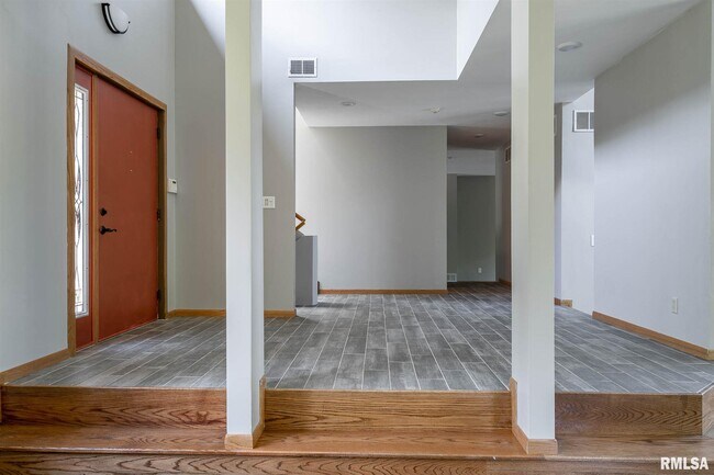 Building Photo - 29 Wildwood Dr