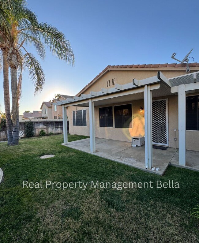 Building Photo - Charming 3-Bedroom Home with Open Floor Plan and Covered Patio