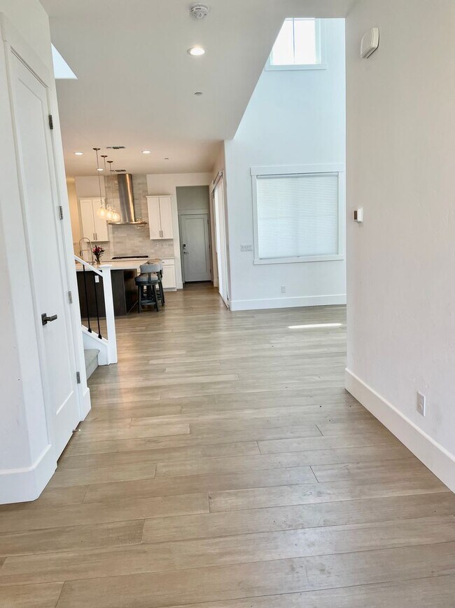 Building Photo - Wow! Custom Built Smart Home in Sutter Par...