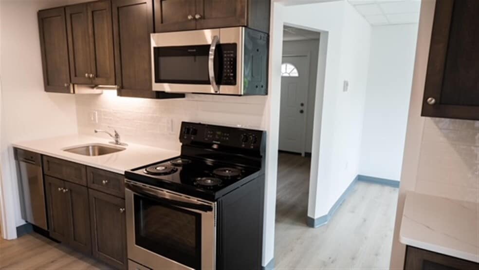 Building Photo - 303 Boston Ave