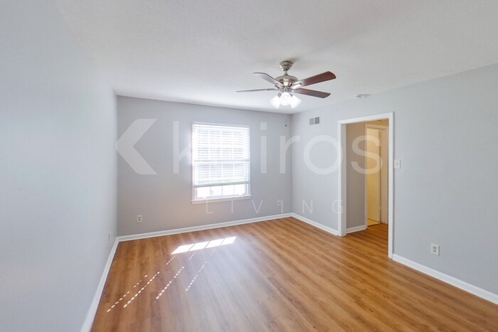 Building Photo - 5824 Tam Oshanter Ave