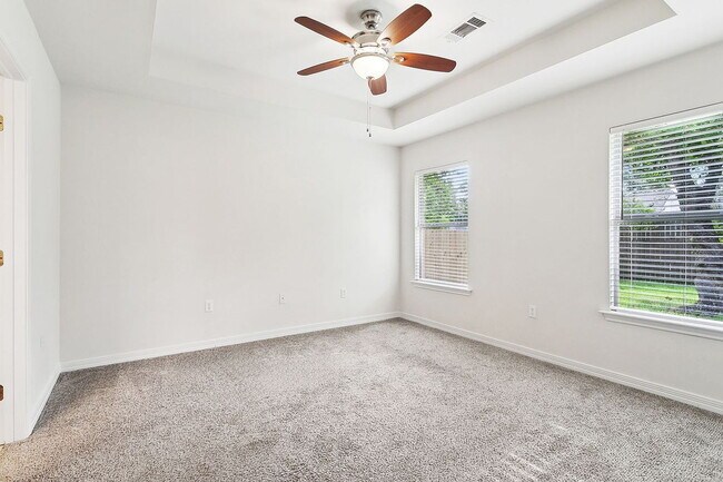 Building Photo - Single Family Home