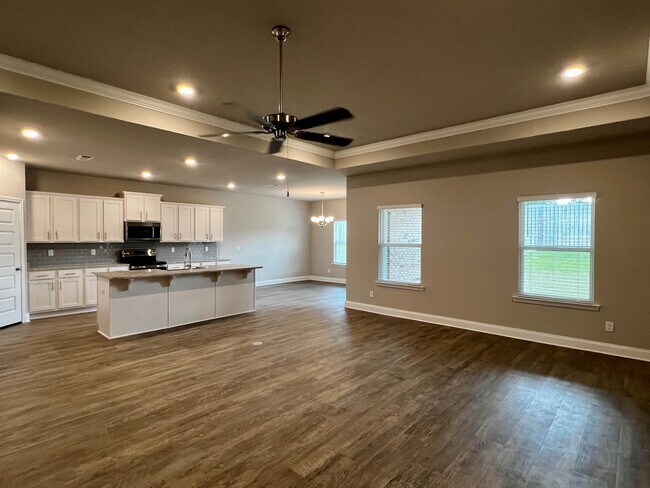 Building Photo - 10498 S Redland St