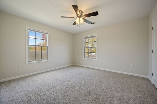 Building Photo - 12265 Willow Grove Rd