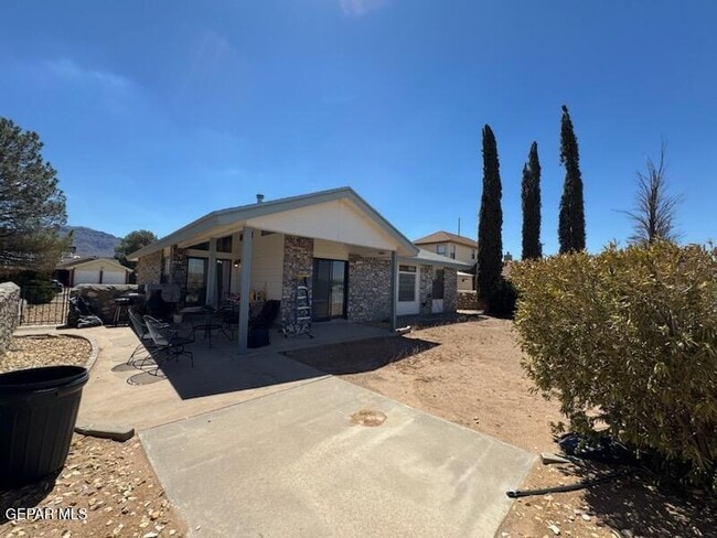 Building Photo - 541 Dorsey Dr
