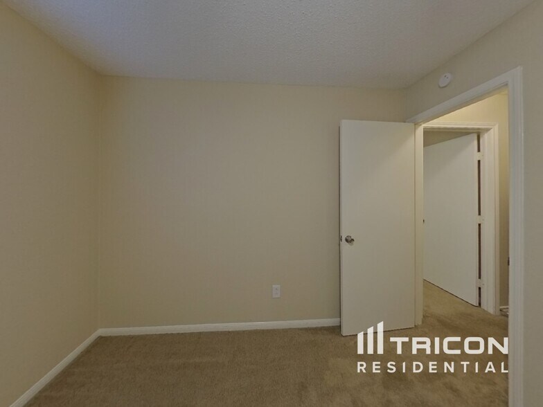 Building Photo - 609 Rifleman Trail