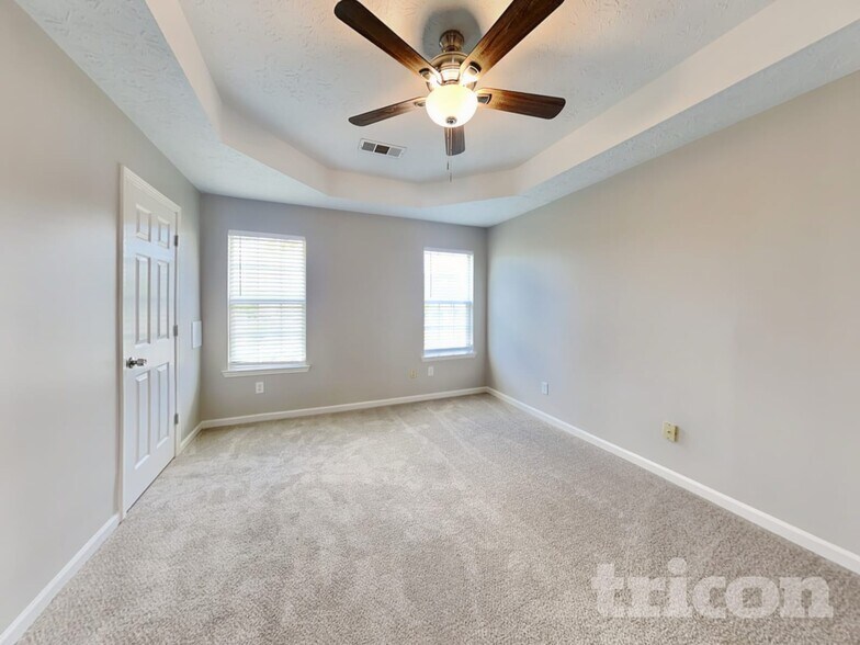 Building Photo - 241 Huntington Dr