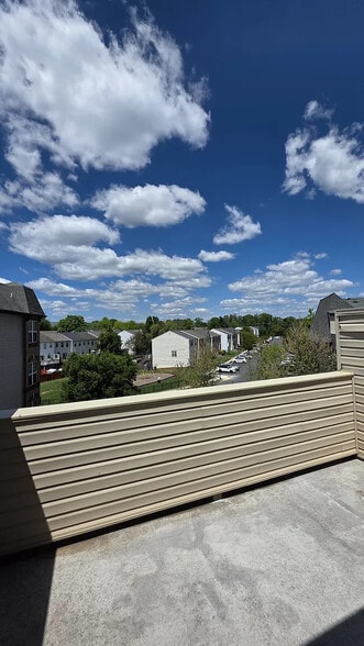 Building Photo - 1409 Trafalgar Ln