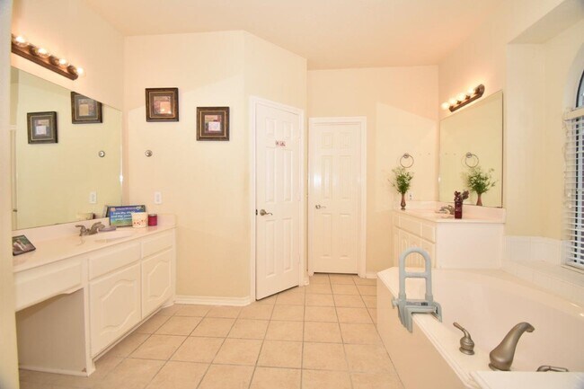 Building Photo - 5727 Carta Valley Ln