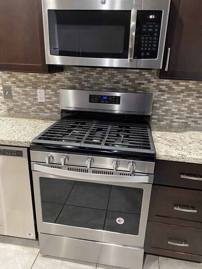 Building Photo - 1617 Tabor St