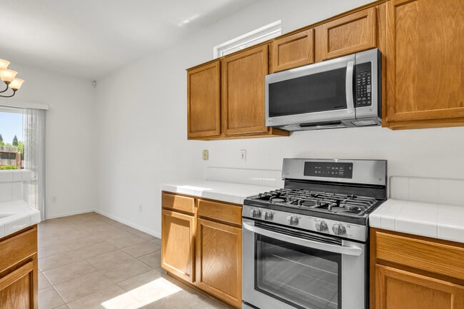 Building Photo - 9259 Crystal Falls Way