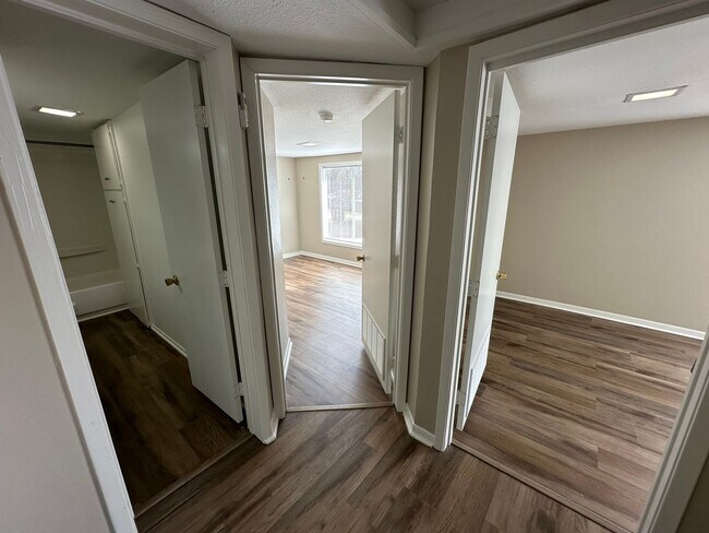 Building Photo - 15930 Hwy 64 E