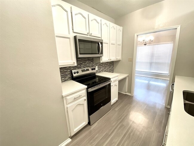 Building Photo - 500 Norwood Pl