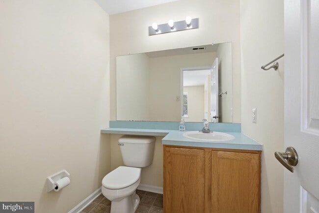 Building Photo - 56 Camellia Ct