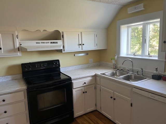 Kitchen - 30 E Elm St