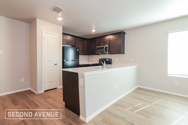 Building Photo - 5915 Nyquist Wy