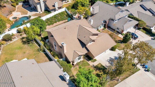 Building Photo - 852 Admiral Ct