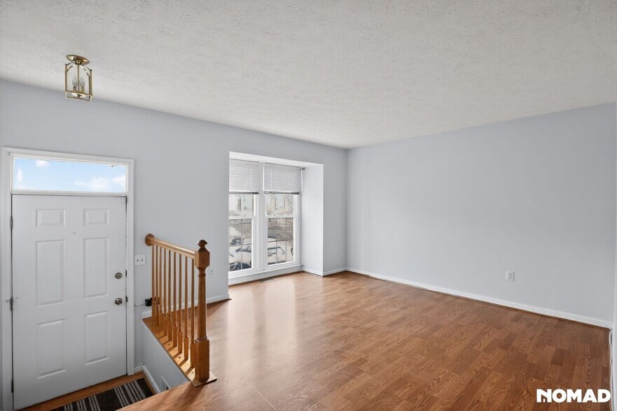 Building Photo - 32 Rocky Brook Ct