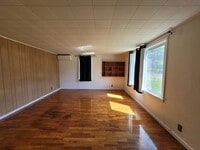 Building Photo - Charming 2 bed 1 bath