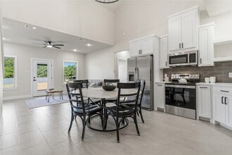 Building Photo - 1005 Agua Escondida Ct
