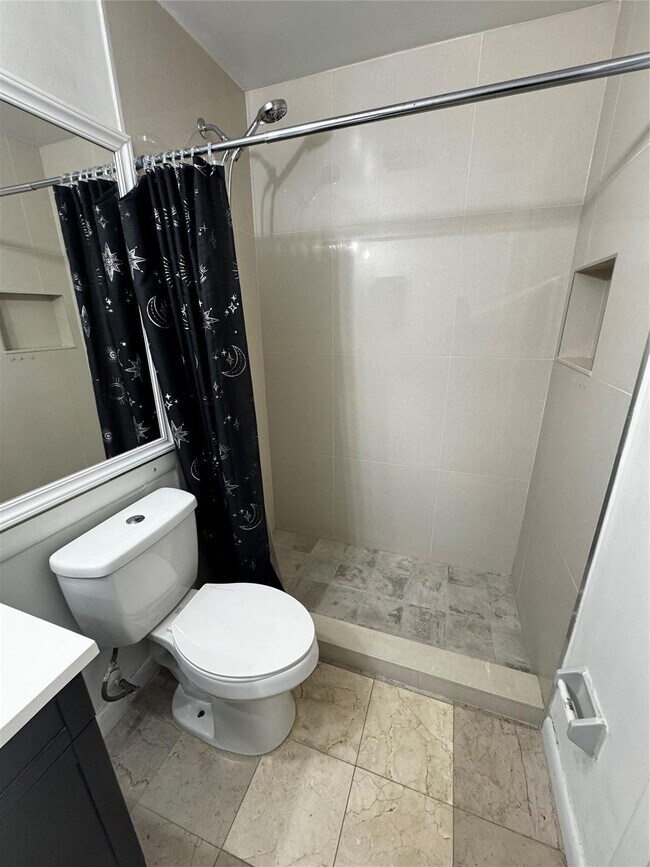 Building Photo - 5200 NW 31st Ave