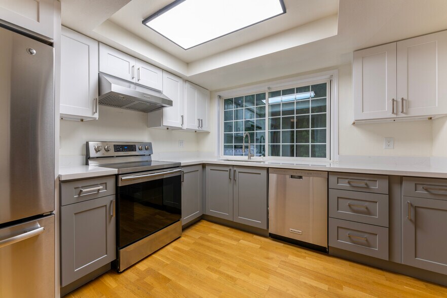 Building Photo - 14118 77th Ave NE