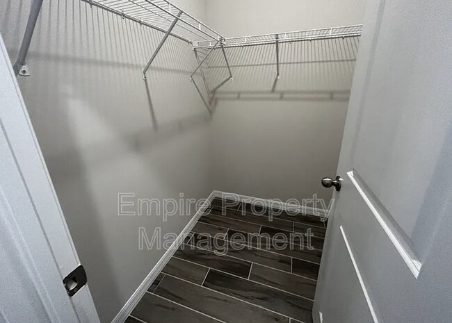 Building Photo - 4 Bedroom 2 bathroom 3 Car Garage NE Cape ...