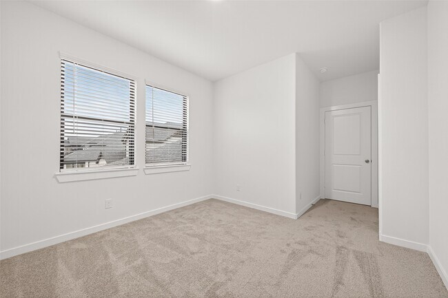 Building Photo - 3203 Home Ct