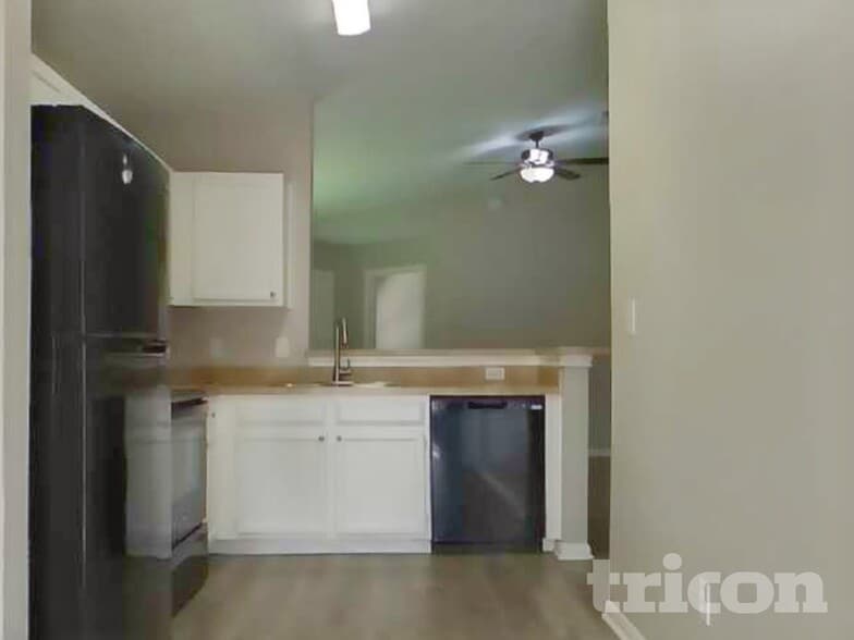 Building Photo - 3115 Kelling St