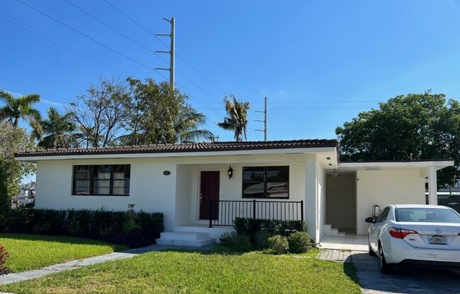 Primary Photo - 7045 NW 28th Ave