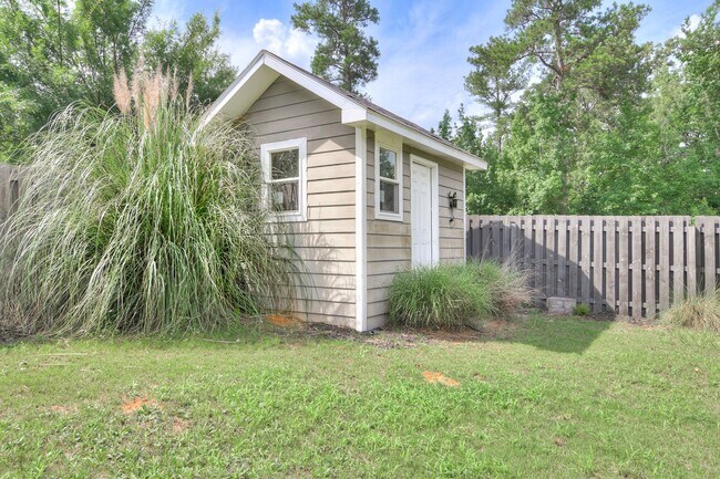 Building Photo - Beauty in Riverwood on Corner Lot!