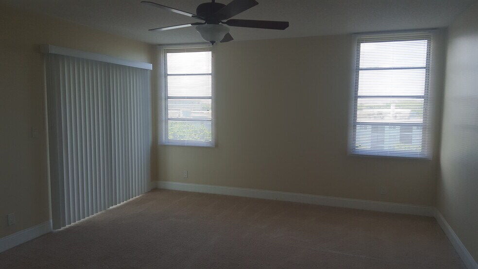 Building Photo - 2215 Cypress Island Dr