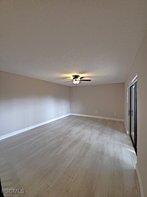 Building Photo - 5249 Cedarbend Dr