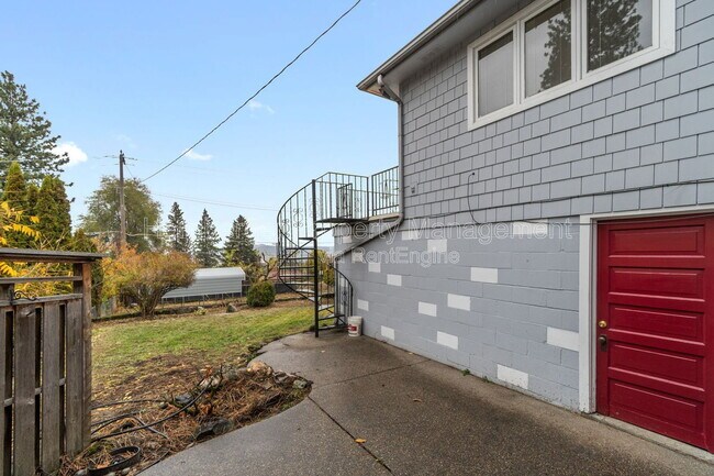 Building Photo - 3523 E 18th Ave