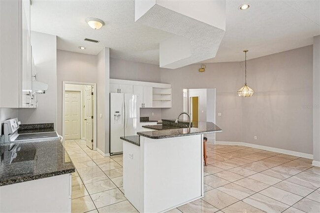 Building Photo - 918 Academy Dr