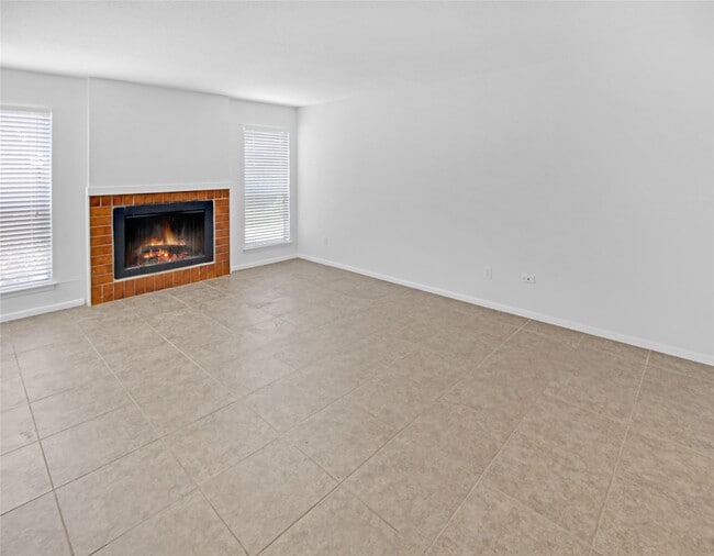 Building Photo - 1500 Sandy Springs Rd