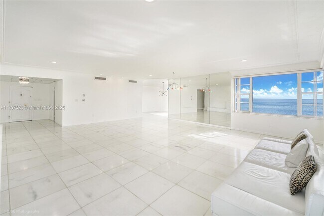 Building Photo - 5255 Collins Ave