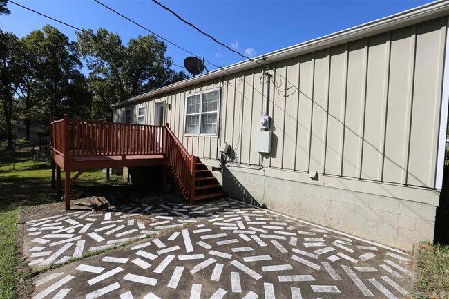 Building Photo - 11412 Ashwood Dr