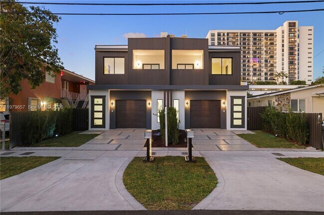 Building Photo - 3187 SW 23rd St