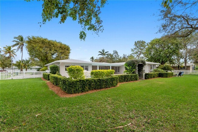 Building Photo - Beautiful home in quiet neighborhood